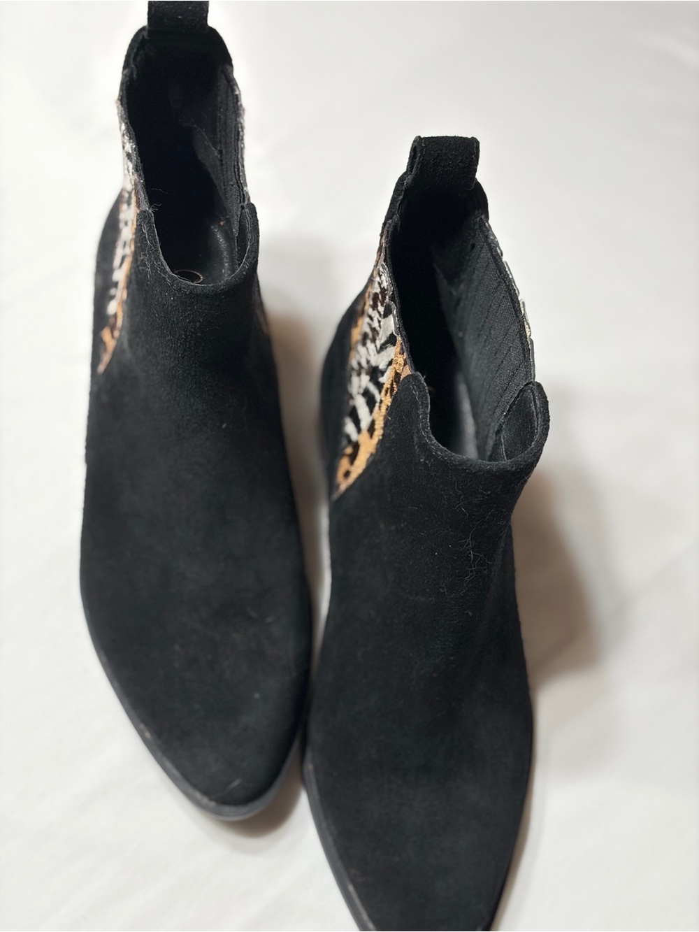 Black Suede Women's Ankle Boots with Leopard Accent by Crown Vintage size 6 1/2